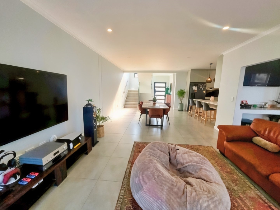 4 Bedroom Property for Sale in Sandown Western Cape
